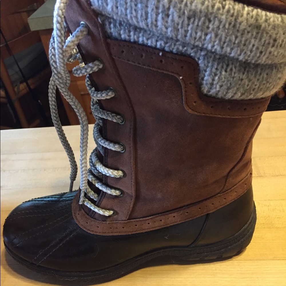Ladies Size 9 LIKE NEW London Fog Duck Boots